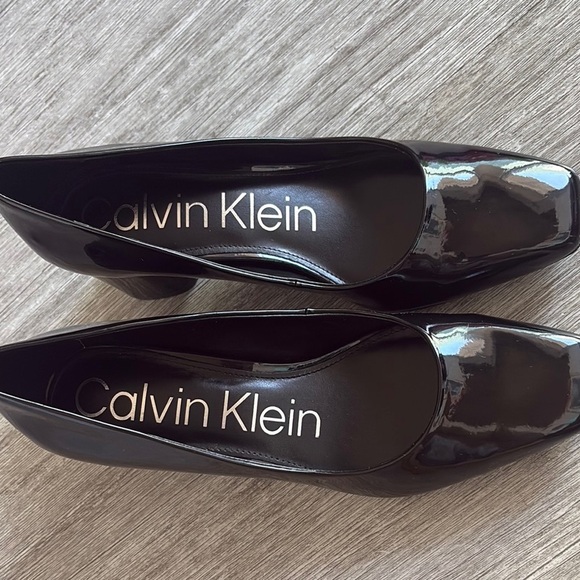 Calvin Klein Black HIGH GLOSS Heels with square toe, 2.5" block heel NWT - Picture 5 of 8